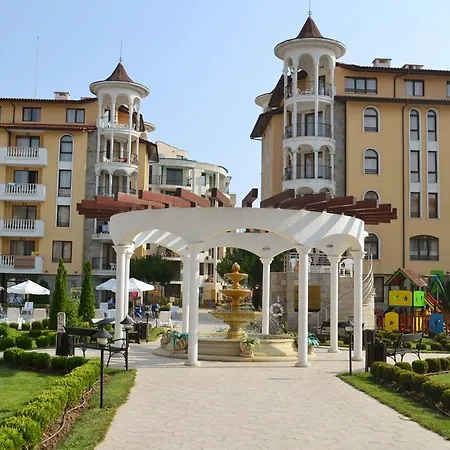 Апартамент Royal Sun Apartment Eh