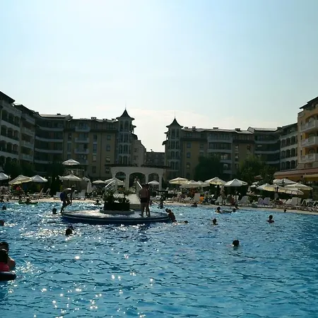 Апартамент Royal Sun Apartment Eh *