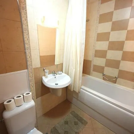 Апартамент Royal Sun Apartment Eh *